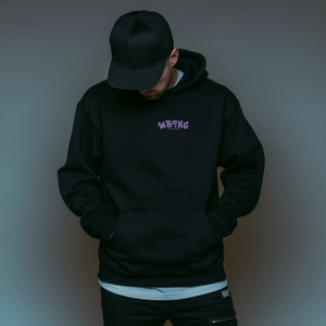Mann im schwarzem Wrong By Choice Hoodie