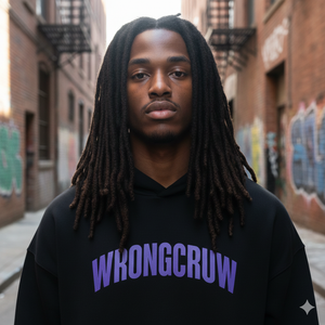 Wrongcrow Arch Logo Schwarzer Hoodie lila Schrift