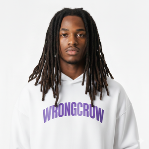 Wrongcrow Arch Logo Weißer Hoodie lila Schrift